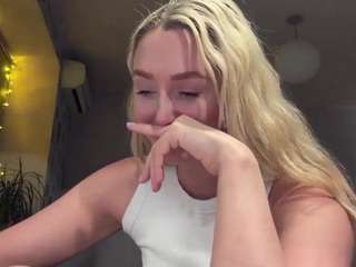 Live webcam model junomaris on Soda Cams