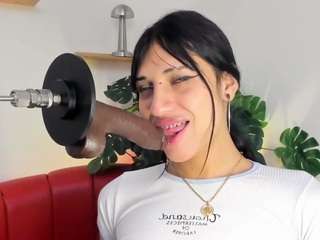 le modèle kitty-kiss est en webcam porno dans un show sur le site camsoda, il possède les tags suivants: anal toys,flat chested,young adult,teen 18,submissive,sph,spank,spanish,fetish,average,facial piercings,drinking,dirty talk,cumshot,colombia,brown eyes,black hair,hd,latina