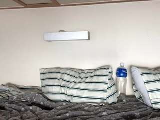 Live webcam model thisetler on Soda Cams