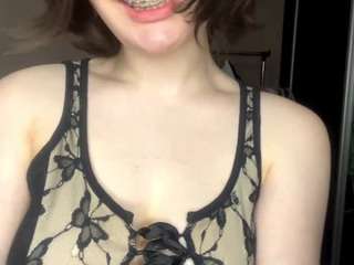 Live webcam model addiemunaz on Soda Cams