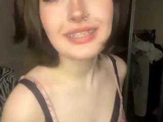 addiemunaz's CamSoda show and profile