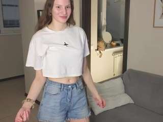 Live webcam model dasha-brown on Soda Cams