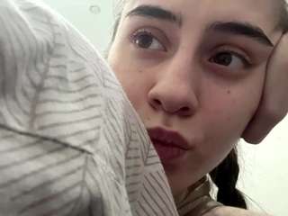 FloHenke live webcam show
