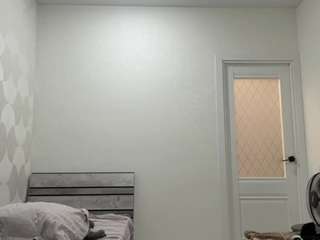 FloHenke live webcam show