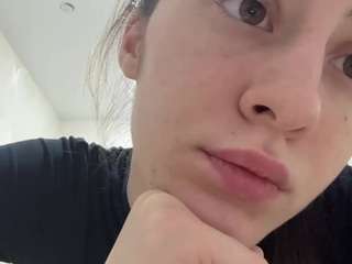 FloHenke live webcam show