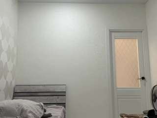 FloHenke live webcam show