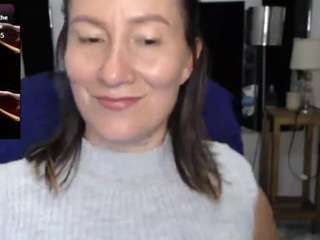 Live webcam model reina-lunar on Soda Cams