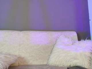 Ce modèle est en direct maintenant. zoee-8