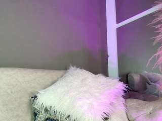 Zoee 8 live cam preview