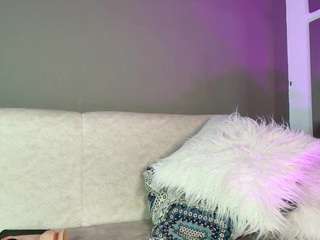Zoee 8 live cam preview