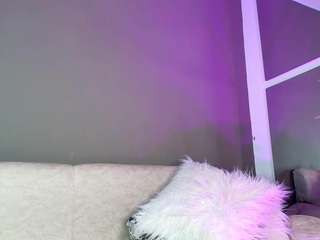 Zoee 8 live cam preview