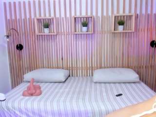 le modèle adara-gray est en webcam porno dans un show sur le site camsoda, il possède les tags suivants: amateur,black hair,brown eyes,fingering,full nudity,no drinking,no smoking,skinny,hd,small tits