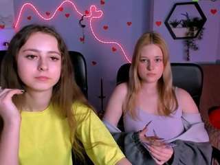 Live webcam model bonnie-crystal on Soda Cams