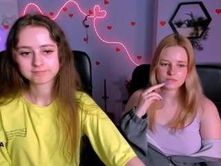 Live webcam model bonnie-crystal on Soda Cams