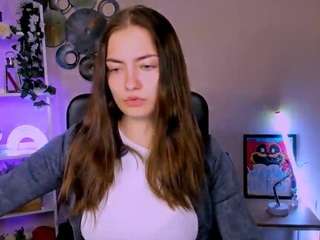 bonnie-crystal's CamSoda show and profile