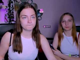 Live webcam model bonnie-crystal on Soda Cams