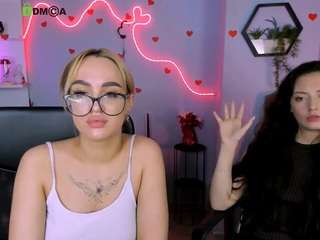 Live webcam model bonnie-crystal on Soda Cams