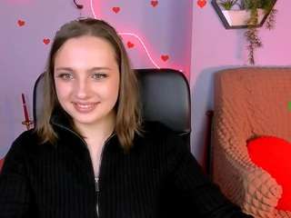 bonnie-crystal's CamSoda show and profile