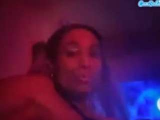 Live webcam model bossyprinessa1990 on Soda Cams