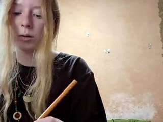 Live webcam model dionnaseegars on Soda Cams