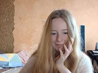 Live cam show with DionnaSeegars