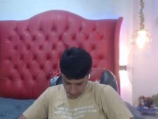 DominantBoy4 — LIVE on Camsoda