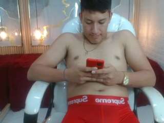 dominantboy4 Sex Cam Show