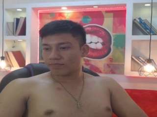 DominantBoy4 live webcam show