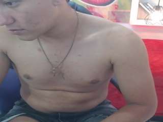 DominantBoy4 live webcam show