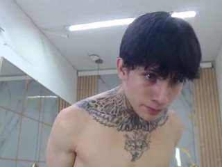 iantwink18 Sex Cam Show