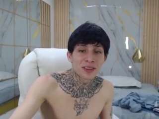 iantwink18 Sex Cam Show