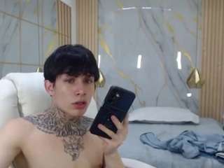 iantwink18 Sex Cam Show