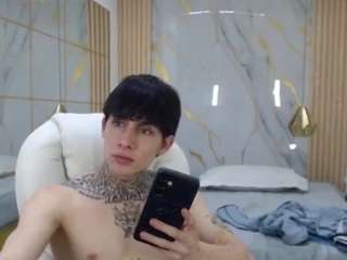 iantwink18 Sex Cam Show