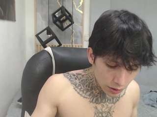 iantwink18 Sex Cam Show
