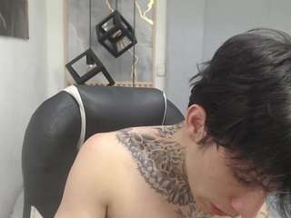 iantwink18 Sex Cam Show