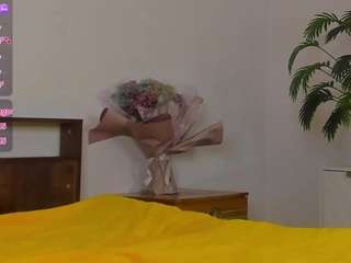 nikkihearts Live Webcam on CamSoda