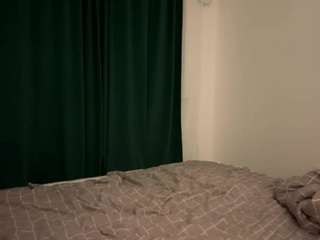 Live webcam model ronnioflynn on Soda Cams