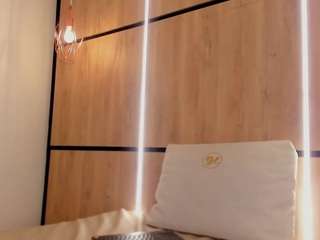 Live webcam model samantha-sandoval on Soda Cams