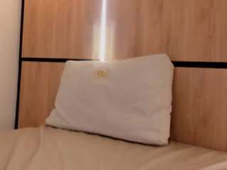 Live webcam model samantha-sandoval on Soda Cams