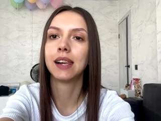 Live webcam model saranjastrebski on Soda Cams