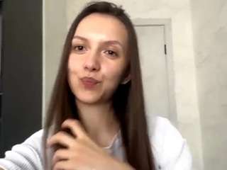 Live webcam model saranjastrebski on Soda Cams