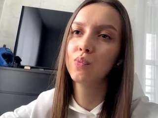 Live webcam model saranjastrebski on Soda Cams