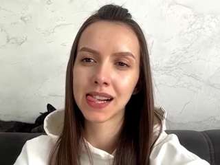 Live webcam model saranjastrebski on Soda Cams