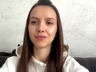 Live webcam model saranjastrebski on Soda Cams