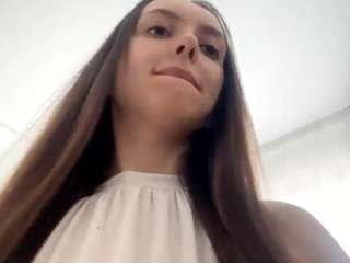 Live webcam model saranjastrebski on Soda Cams