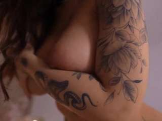 Live webcam model sashafererra on Soda Cams