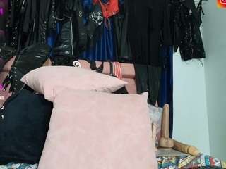 shengyilblue's CamSoda show and profile