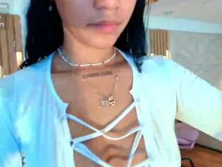 Live webcam model sofynyxs on Soda Cams