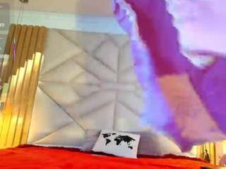 Live webcam model sofynyxs on Soda Cams