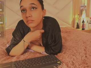 sofynyxs's CamSoda show and profile